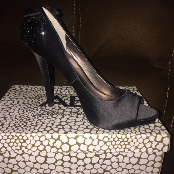 Black Satin Pep Toe Heels - Picture 3 of 6
